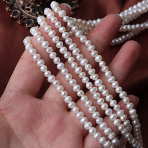 4-4,5 mm hochglänzende Süßwasserperlenkette in Kartoffelform