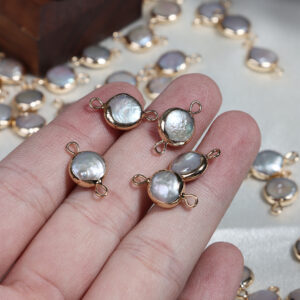 9-10mm Button Pearl Framed Double-sided Pendant