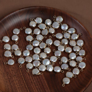 9-10mm Round Freshwater Pearl Gilded Framed Pendant