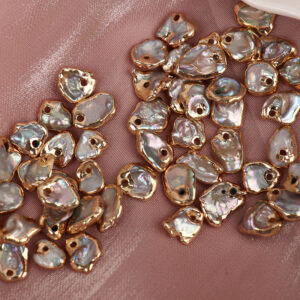 Perlas cultivadas irregulares de lujo con borde dorado y estilo barroco para decoración de uñas