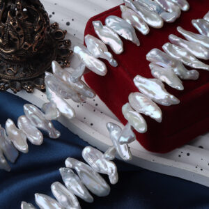 Nucleus-Free Iridescent Biwa Cultured Keshi Pearls