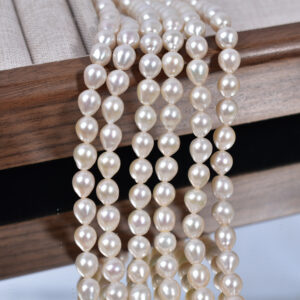 Perles de culture d'eau douce baroques en forme de larme de 6 mm