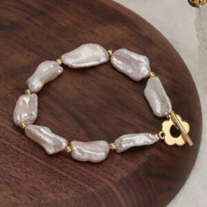 Biwa Freshwater Pearl Bracelet with Gold Flower Clasp