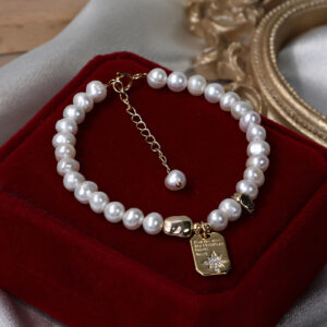 Freshwater Pearl Bracelet with Snowflake Pendant