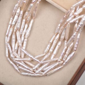 Perles de culture d'eau douce baroques en bâton