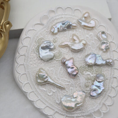High quality free-form petal kehsi freshwater pearl