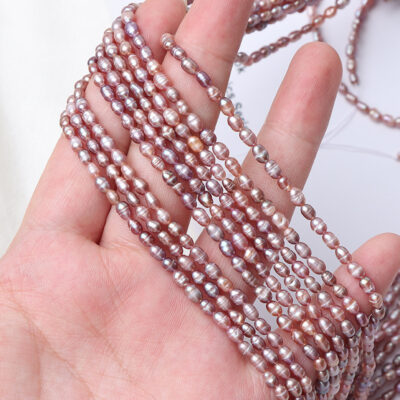 Perles d'eau douce en grains de riz de couleur naturelle étrange de 2 à 3 mm