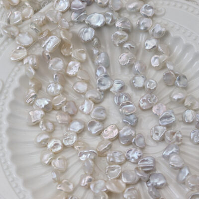 5a Perla de agua dulce natural irregular en forma de pétalo