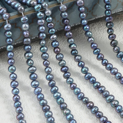 Perlas de agua dulce naturales de patata teñidas de azul multicolor de 6 mm