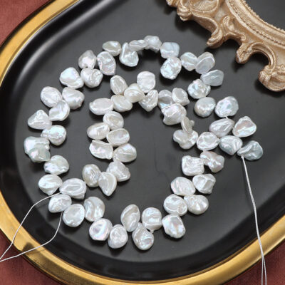 Perlas barrocas de pétalos gruesos de 8-9 mm de alto brillo en tonos fríos