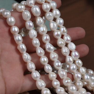 9 mm große, freigeformte Barock-Süßwasserperlen