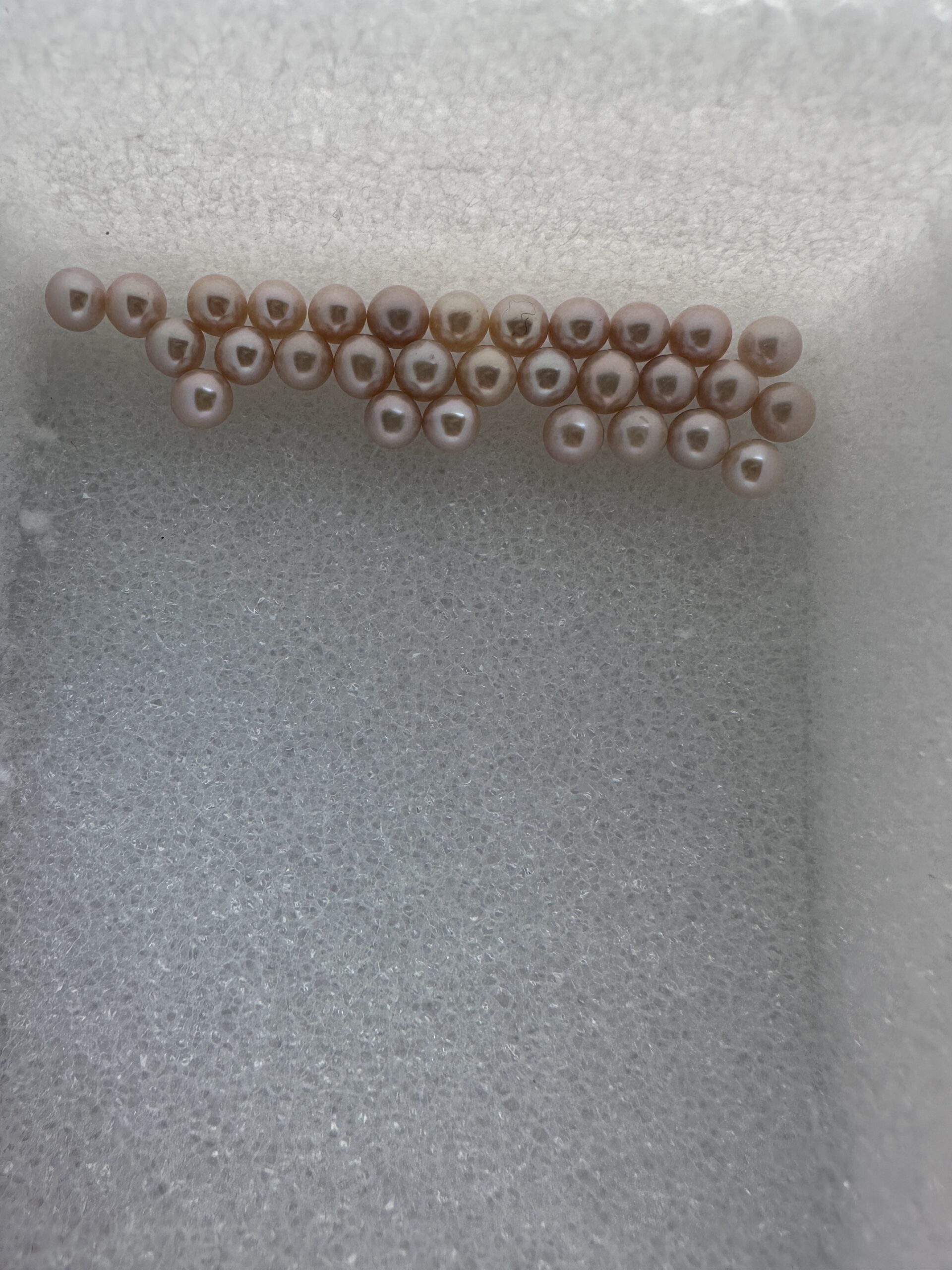 Perlas de agua dulce semiperforadas de 5-5,5 mm, casi redondas, para joyería (revisión fotográfica)