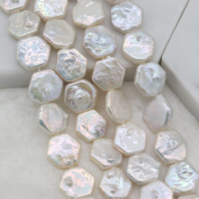 Perlas de agua dulce nucleadas barrocas hexagonales de alto brillo