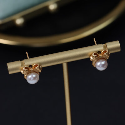 Matte-Vintage-Bow-Freshwater-Pearl-Stud-Earrings-Details