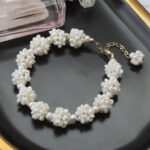 Ensemble de bijoux en perles d'eau douce naturelles et à motif floral
