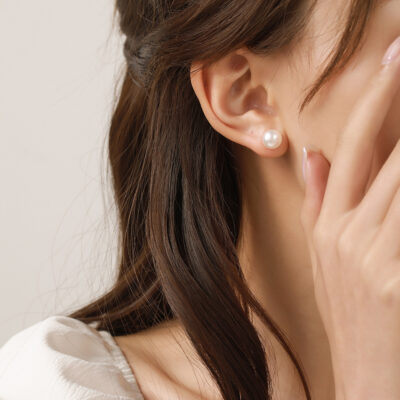 S925-4A-Freshwater-Pearl-Bun-Earrings-Over-Details