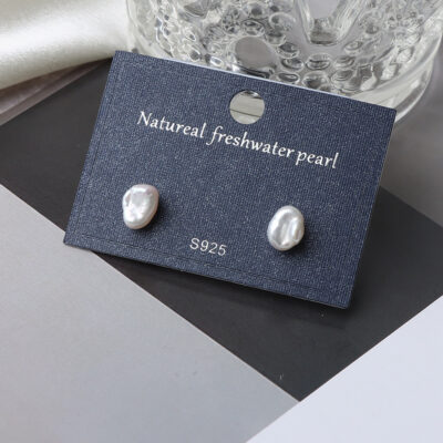 Boucles d'oreilles à tige en perles baroques d'eau douce S925