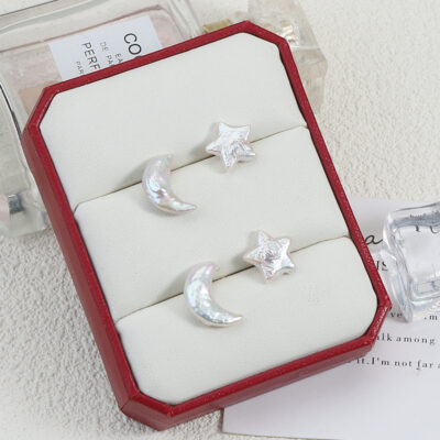 Clous d'oreilles en argent S925, perles baroques colorées, lune et étoile, détails