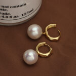 S925-Silver-Freshwater-Pearl-Baroque-Ear-Clips-Details