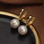 S925-Silver-Freshwater-Pearl-Baroque-Ear-Clips-Details-Show