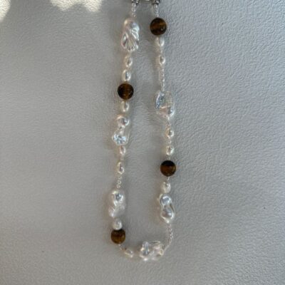 Collier de perles d'ambre et de perles baroques