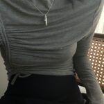 Collier pendentif baroque en perles de verre avec présentoir à perles Akoya