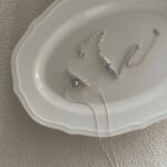 Collier pendentif baroque en perles bâtonnets avec détails de perles Akoya