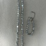 Collier de perles bleues baroques en pépites