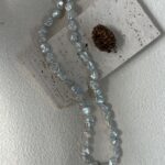 Détails du collier de perles bleues baroques en pépites