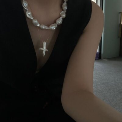 Gold-Chain-Freshwater-Pearl-Cross-Necklace-Show