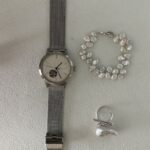 Pulsera Keshi de perlas de agua dulce con cierre de plata esterlina: detalles de exhibición
