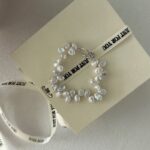 Pulsera Keshi de perlas de agua dulce con cierre de plata esterlina y detalles