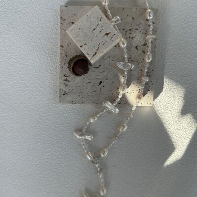 Collier pendentif croix en perles d'eau douce