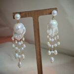 Pendientes con borlas de perlas barrocas de agua dulce naturales con detalles