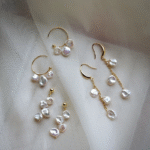 Boucles d'oreilles originales en perles d'eau douce baroques à pétales