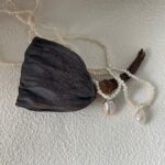 Collier en argent 925 avec petites pierres et perles d'eau douce : détails à afficher