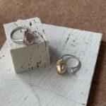 Silberring mit unregelmäßiger barocker Süßwasserperle