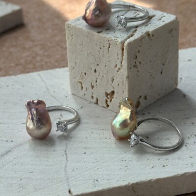 Silver-Ring-with-Irregular-Baroque-Freshwater-Pearl-Show