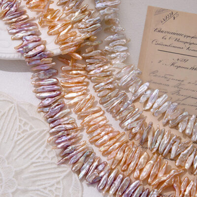 High-Quality Medium-Hole Irregular Biwa Natural Freshwater Pearls