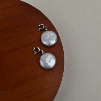 Pendentif perle baroque en forme de pièce de monnaie, blanc éclatant, 12 mm