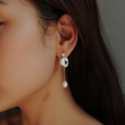 Asymmetrical-Baroque-Pearl-Zircon-Stud-Earrings-Details