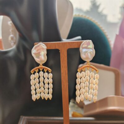 Baroque-Freshwater-Pearl-Tassel-Chandelier-Earrings-Over-Show