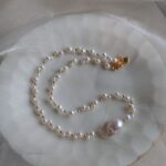 Collar de perlas y cuentas de oro barrocas de agua dulce