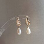 Goldknoten-Saatperlen-Tropfenohrringe-Show