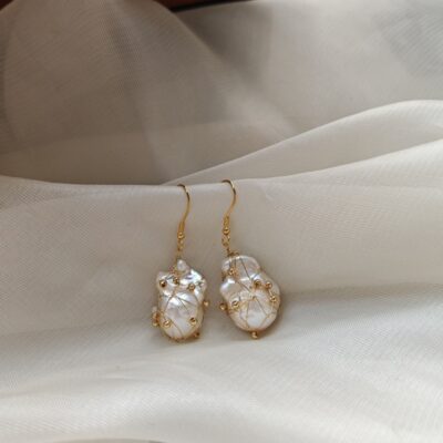 Gold-Wire-Wrapped-Baroque-Pearl-Dangle-Earrings-Over-Details