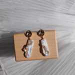 Hand-Wired-Biwa-Pearl-Textured-Gold-Dangle-Earrings-Details