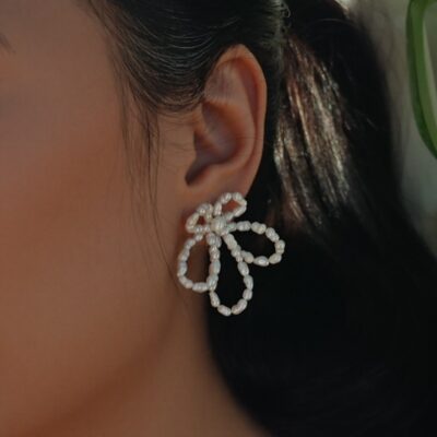 Boucles d'oreilles S925 à nœud floral tissé à la main en perles