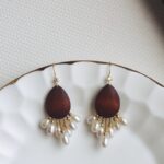 Boucles d'oreilles à pompons en argent 925, ébène et bois, ornées de perles