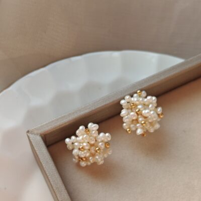 S925-Silver-Freshwater-Seed-Pearl-Floral-Stud-Earrings