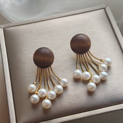 Wood-Stud-Freshwater-Pearl-Tassel-Earrings